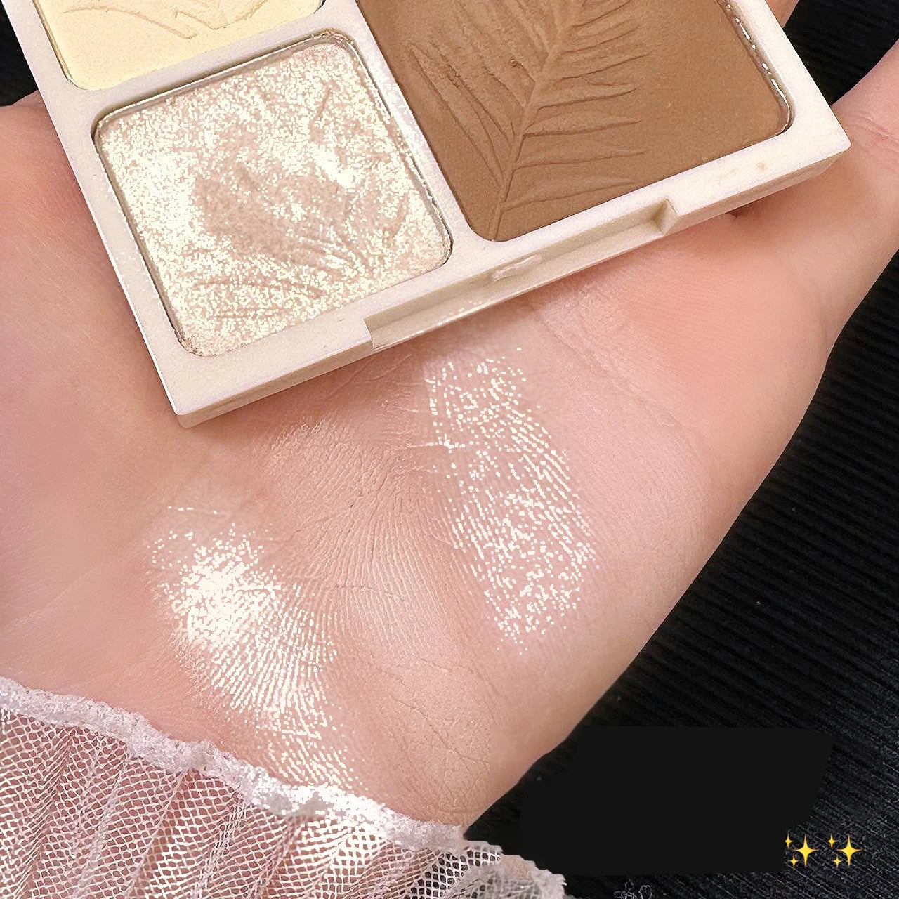 Four Color Highlighter Contour Palette